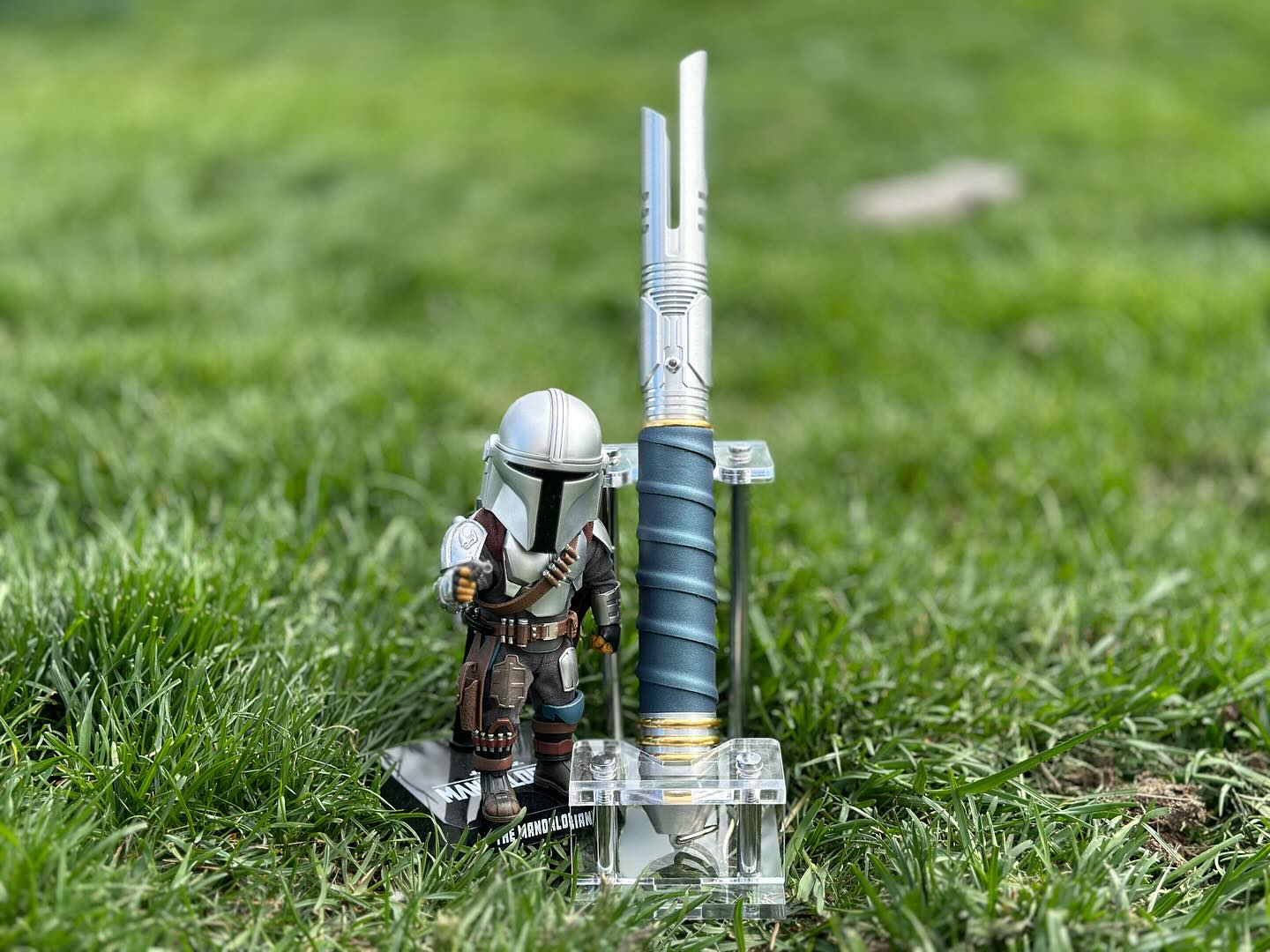 Customer Experience with Vader's Sabers: Fast Turnaround Times and Immersive Quality Control